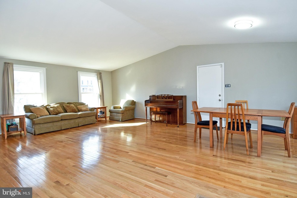 20336 Watkins Meadow Dr, Germantown, MD 20876 - photo 1