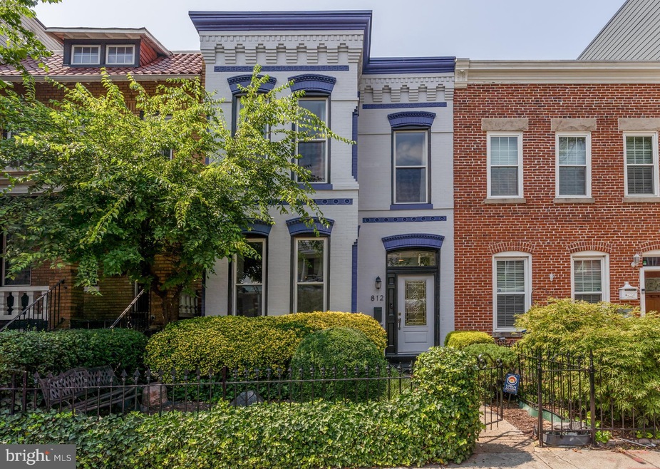 812 8th St NE, Washington, DC 20002 - photo 1