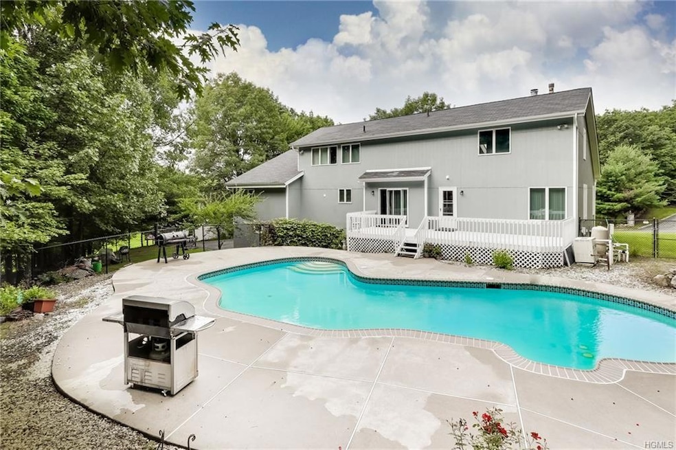 8 N Ridge Rd, Pomona, NY 10970 - photo 1