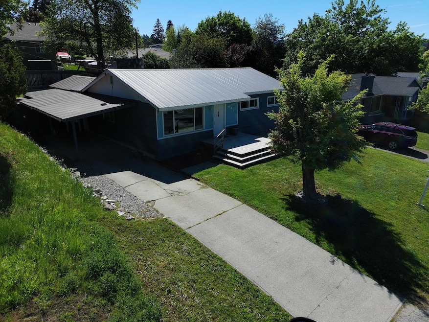 Pending $300,000 • Co-Listing Agent