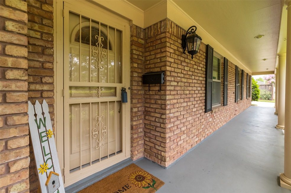 6202 Wynnwood Ln, Houston, TX 77008 - photo 1