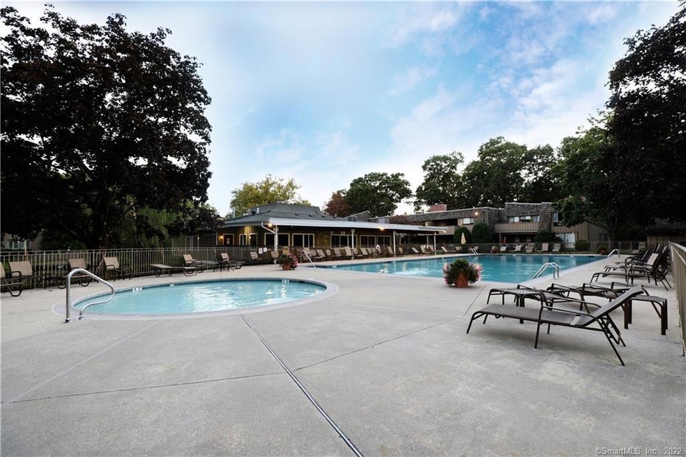 44 Gillies Ln unit 44, Norwalk, CT 06854 - photo 1