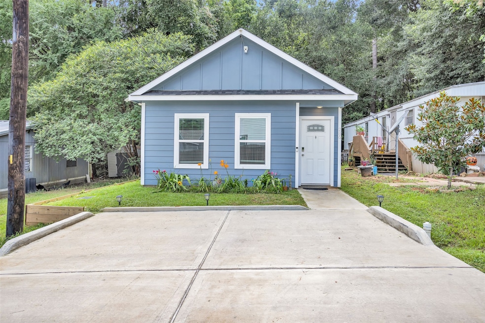 286 Westchase, Montgomery, TX 77316 - photo 1