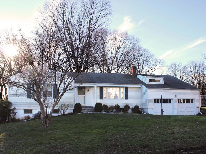 6 Watchtower Ln, Old Greenwich, CT 06870 - photo 1