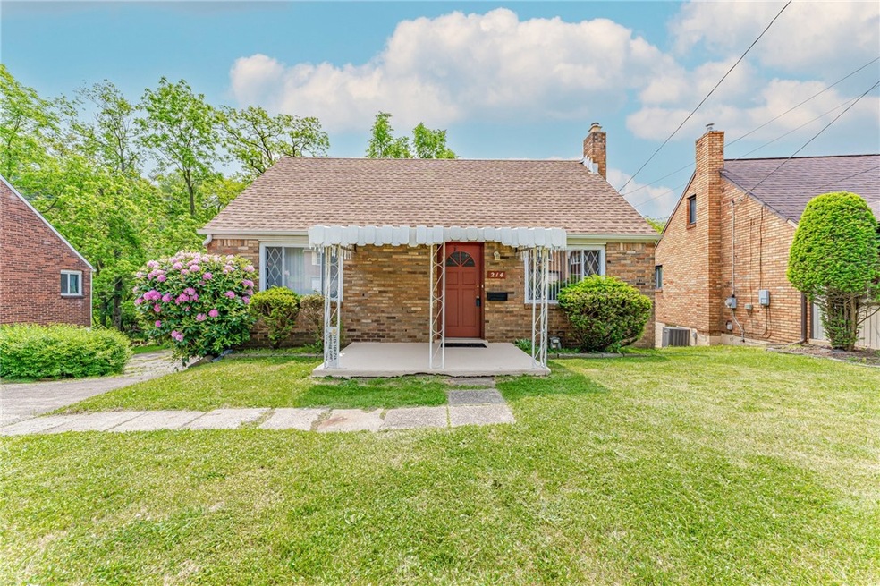 Welcome Home to 214 Pennoak Drive!