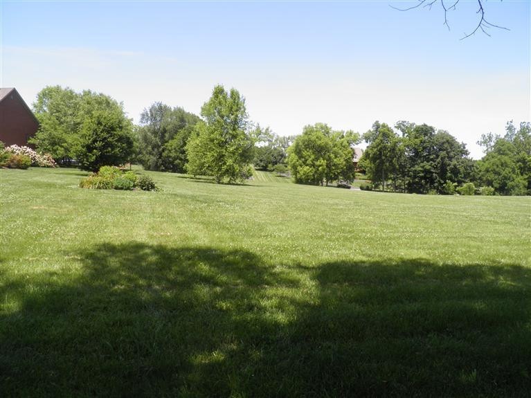 781 Stoneleigh Dr, Frankfort, KY 40601 - photo 1