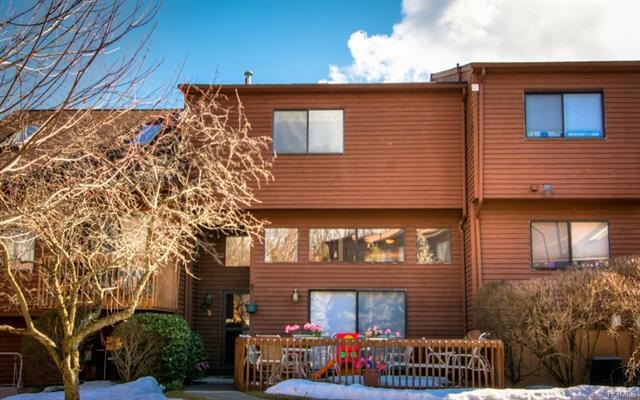 5 Timberline Dr unit 5, Nanuet, NY 10954 - photo 1