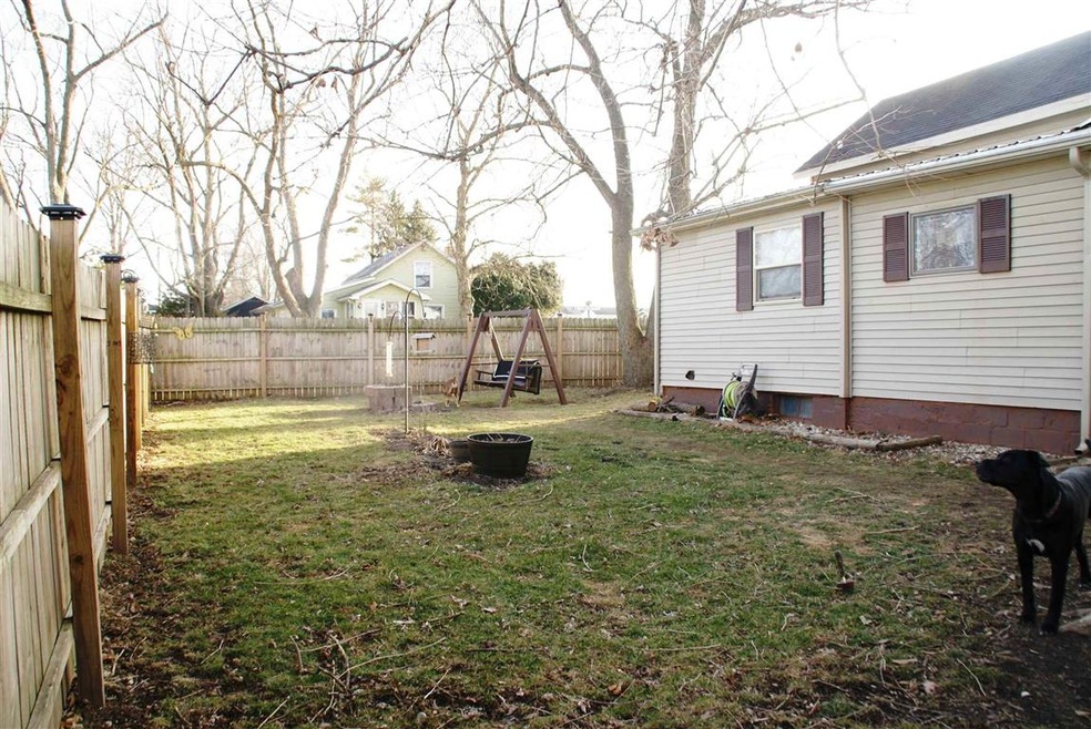 956 W Centennial St, Nappanee, IN 46550 - photo 1