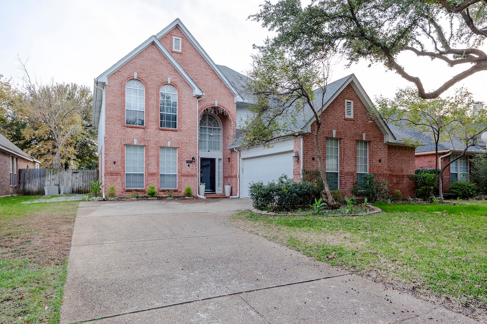 2106 Hunter Place Ln, Arlington, TX 76006 - photo 1