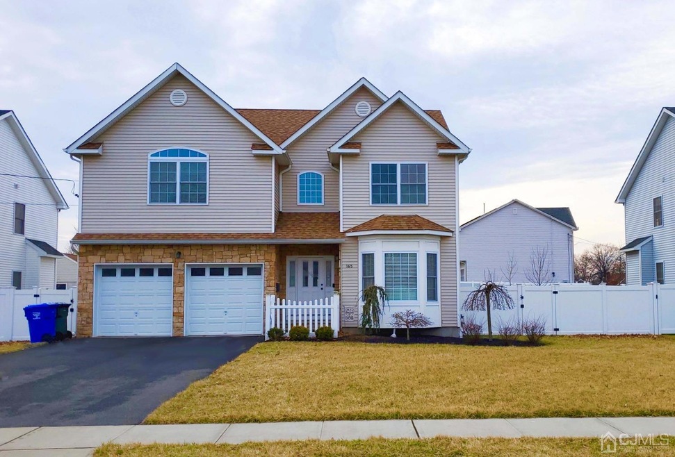 165 Beech St, Fords, NJ 08863 - photo 1