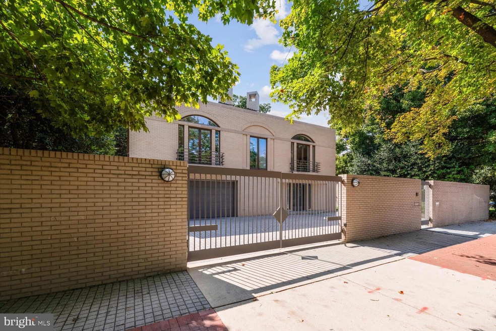 3246 S St NW, Washington, DC 20007 - photo 1