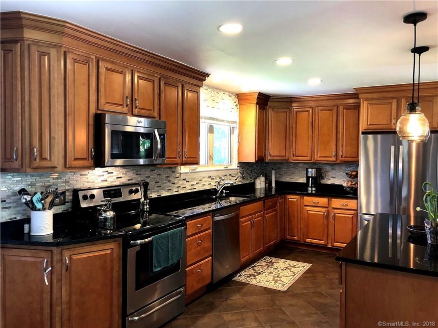 180 Pond Cir, Glastonbury, CT 06033 - photo 1