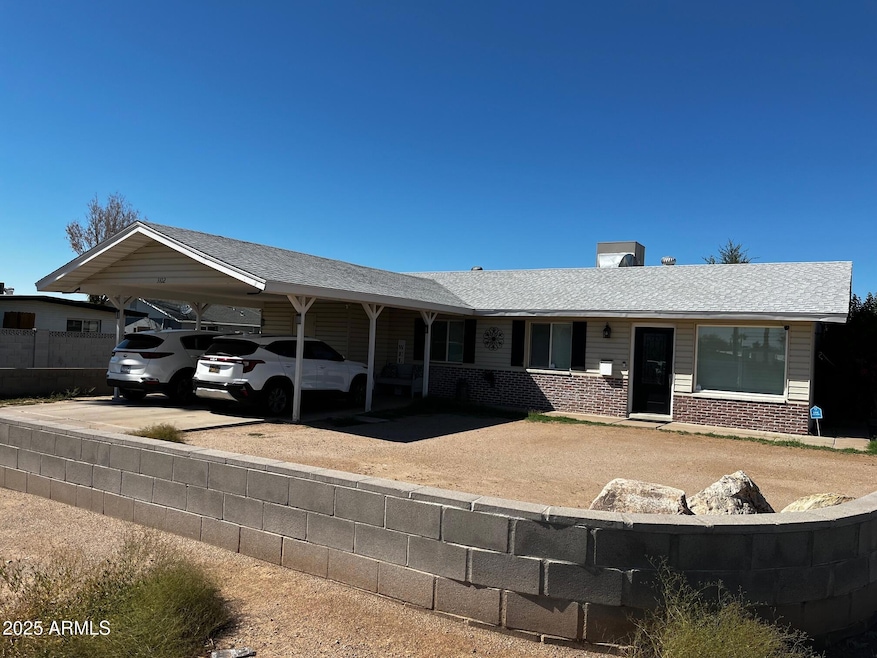 3102 W Mandalay Ln, Phoenix, AZ 85053 - photo 1