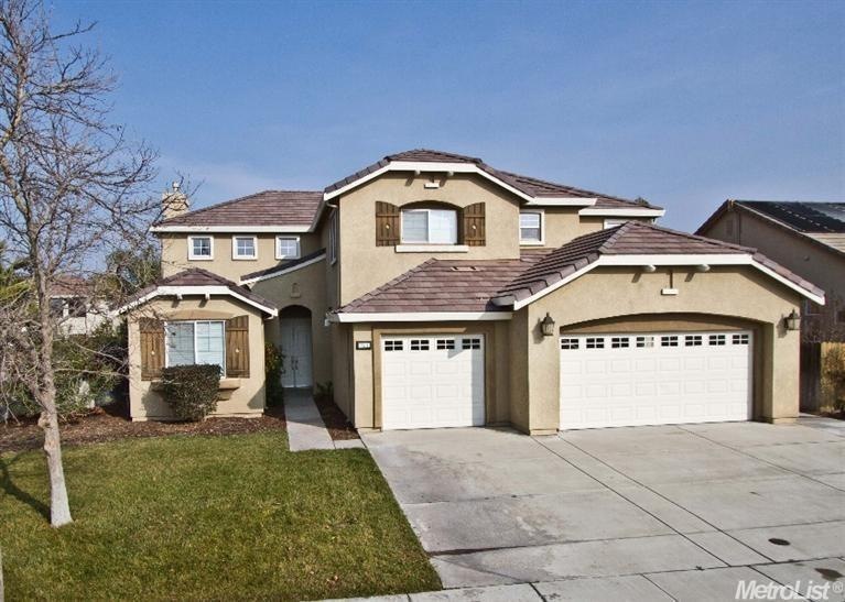 453 BODESON COURT was built in 2005 and is located