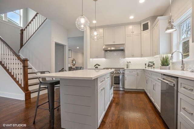 583 S Bryan St, Elmhurst, IL 60126 - photo 1