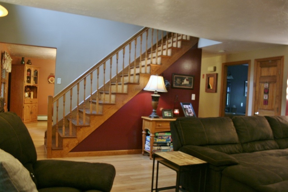 10 Partridge Hill Rd, Dudley, MA 01571 - photo 1