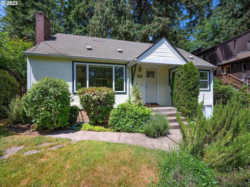 1842 Riverview St, Eugene, OR 97403 - photo 1