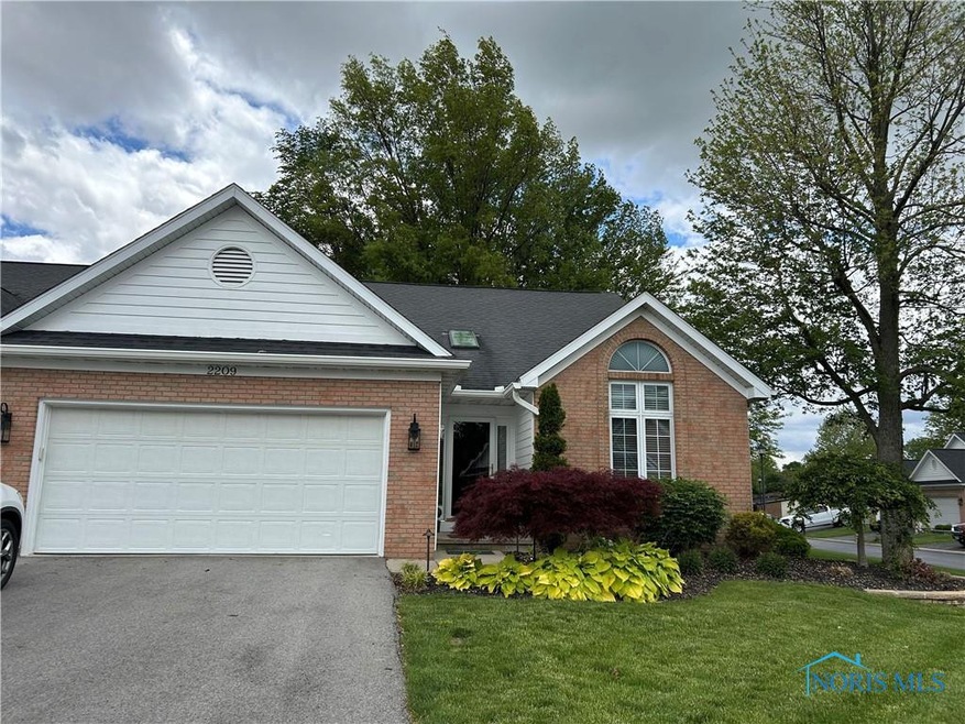 2209 Bonnie Ln unit 9, Findlay, OH 45840 - photo 1