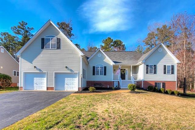 Stunning Transitional with Vinyl Siding and Window