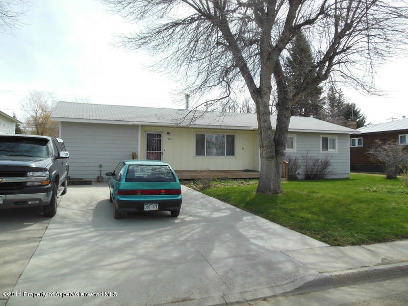 717 Rose St, Craig, CO 81625 - photo 1