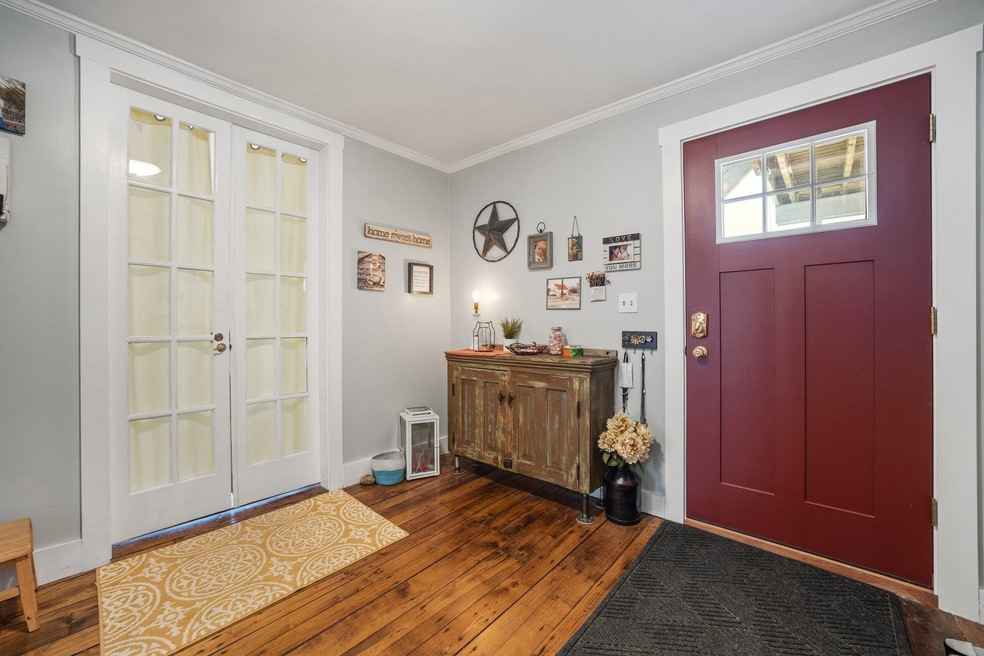 1213 Battle St, Webster, NH 03303 - photo 1