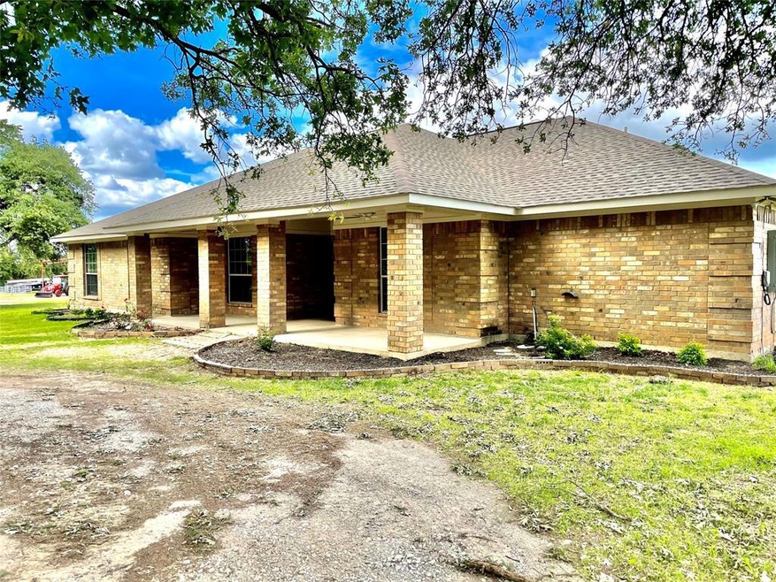 2621 Mcclendon Rd, Weatherford, TX 76088 - photo 1