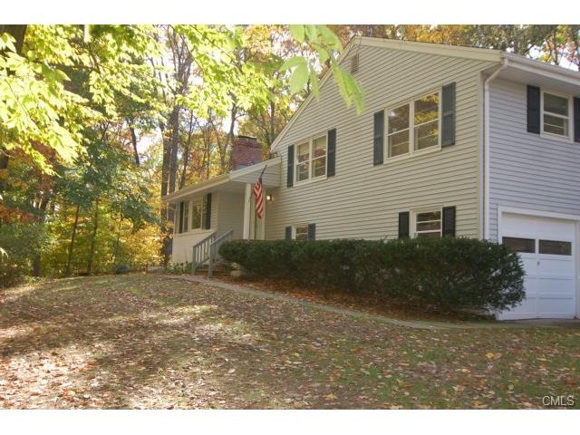 35 Twin Brook Dr, Stamford, CT 06907 - photo 1