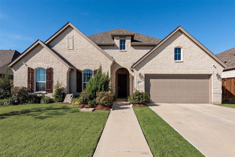 4713 Valley Peak Cove, Roanoke, TX 76262 - photo 1