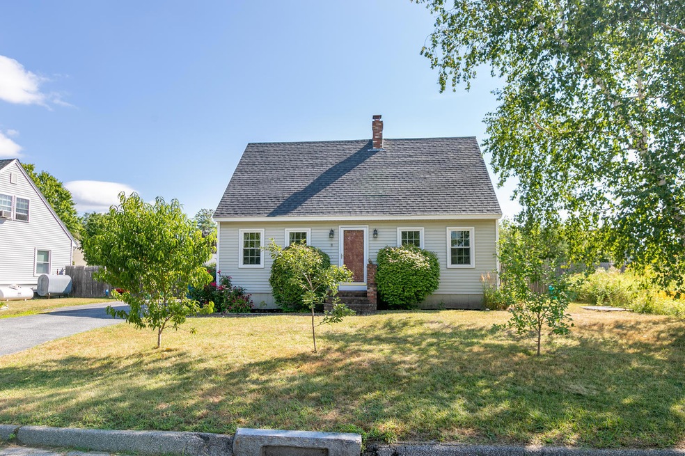 11 Euclid Ave Portland ME-large-001-028-