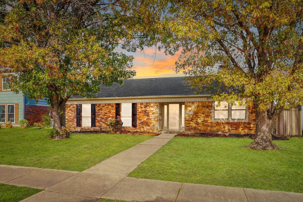 701 Melissa Ln, Garland, TX 75040 - photo 1