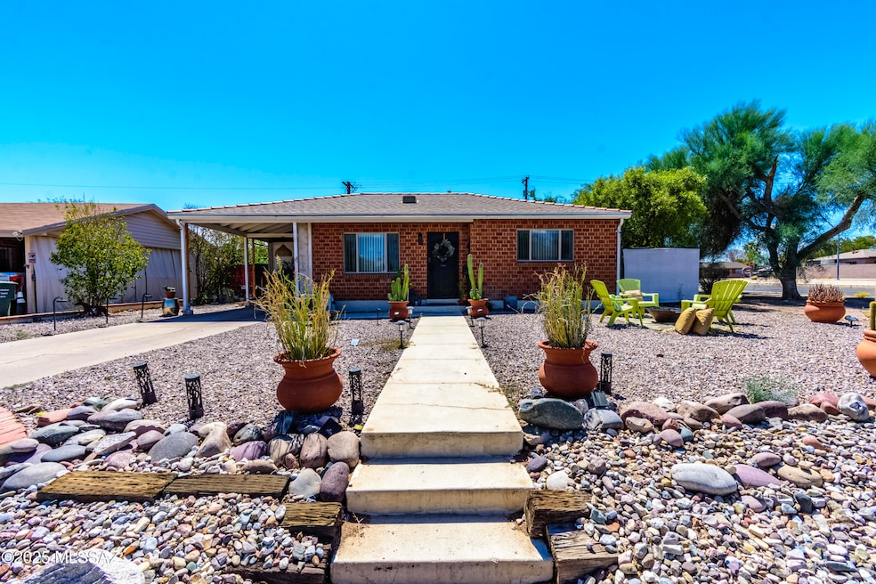 4702 E 9th St, Tucson, AZ 85711 - photo 1