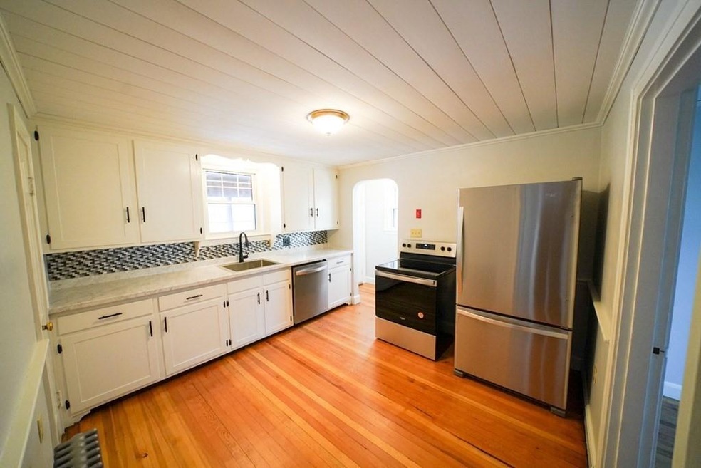 14 Paul Revere Rd unit 2, Arlington, MA 02476 - photo 1