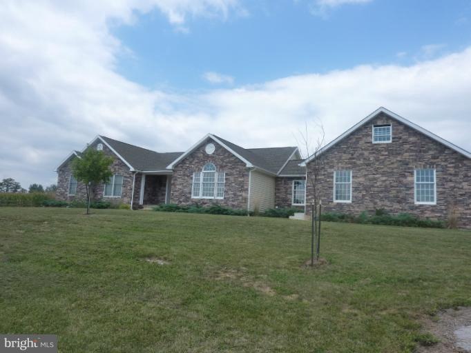2685 Greensburg Rd, Martinsburg, WV 25404 - photo 1