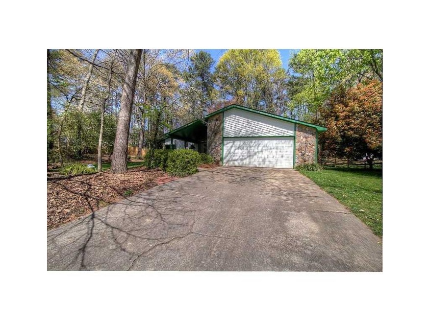 Parking Lot/Garage.