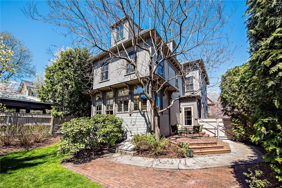 157 Bowen St, Providence, RI 02906 - photo 1