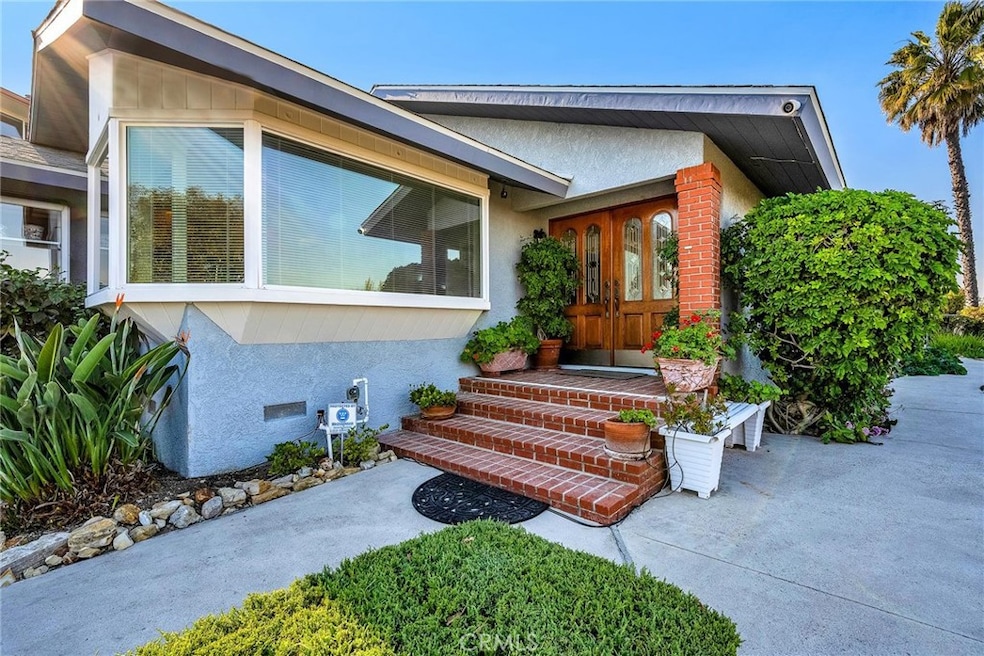 Sold $1,899,000 • Co-Listing Agent