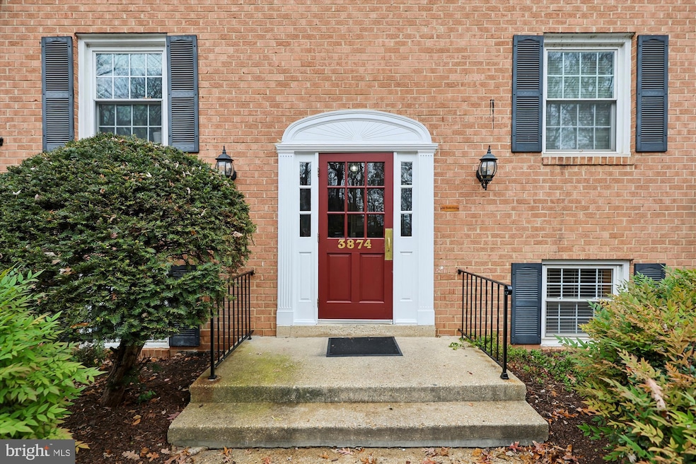 3874 Lyndhurst Dr unit 103, Fairfax, VA 22031 - photo 1