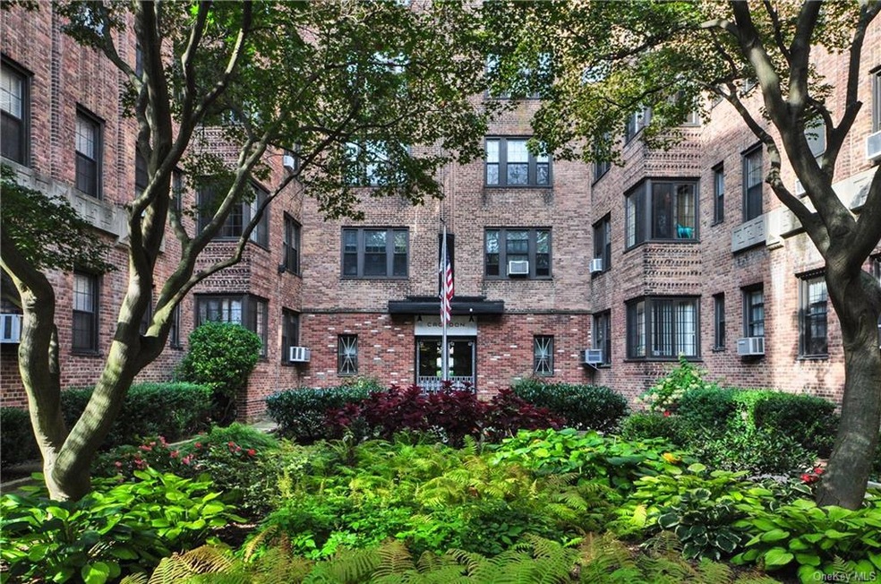 The Croydon unit 3B, Bronxville, NY 10708 - photo 1