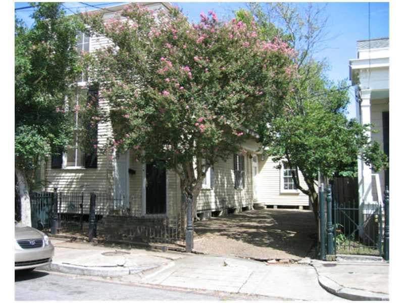 2222 Constance St unit LOWER, New Orleans, LA 70130 - photo 1