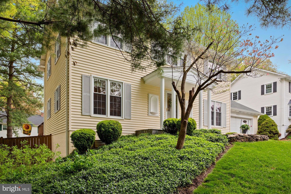 10065 Marshall Pond Rd, Burke, VA 22015 - photo 1