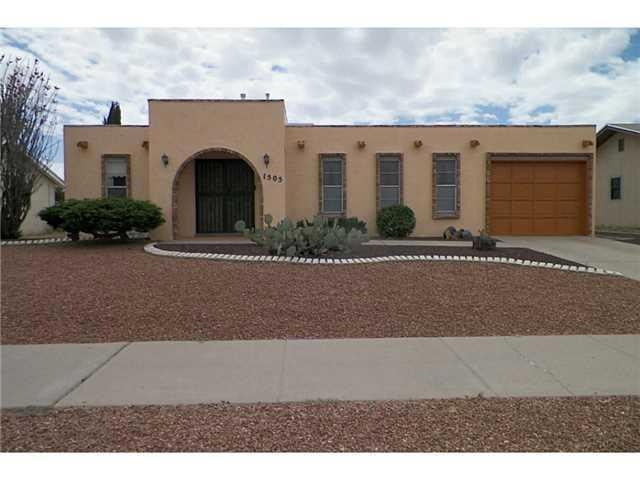 1505 Opossum Cir, Horizon City, TX 79928 - photo 1