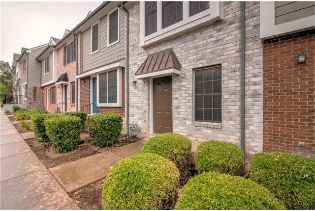 202 S College St unit 8, Georgetown, TX 78626 - photo 1
