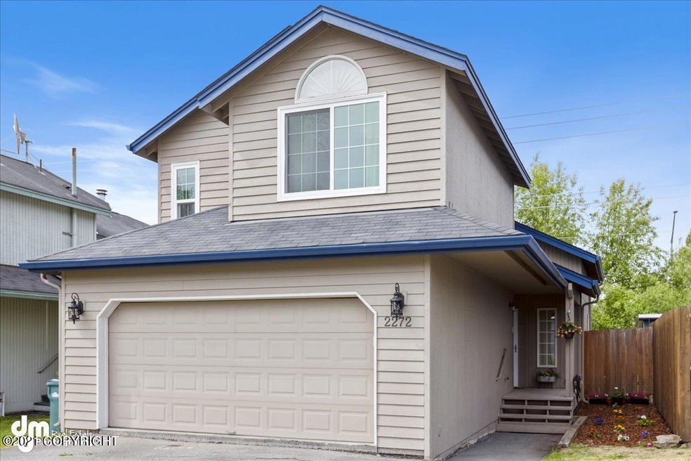 02-Exterior Front-ELKO6117