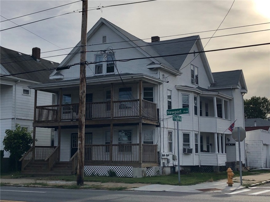 1280 Newport Ave, Pawtucket, RI 02861 - photo 1