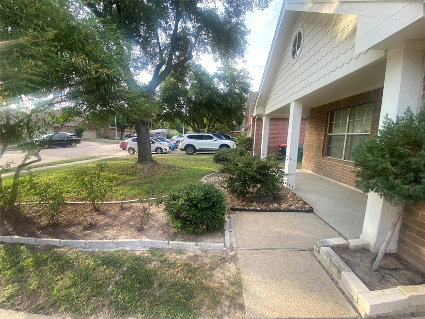 7210 Log Cradle Dr, Houston, TX 77041 - photo 1