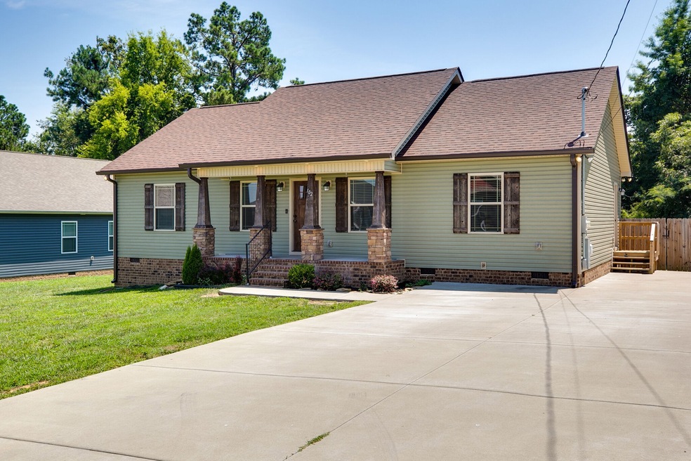 102 Blue Grass Dr, Shelbyville, TN 37160 - photo 1
