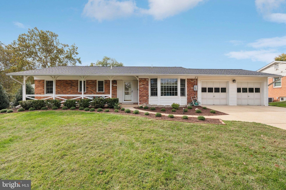 Pending $899,900 • Co-Listing Agent