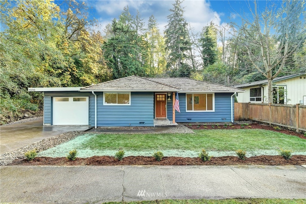 1010 Main St, Edmonds, WA 98020 - photo 1