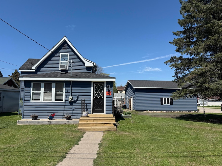 1602 W 6th AVE, Sault Ste Marie, MI