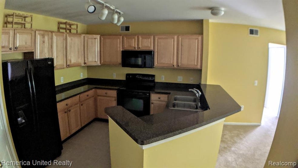 2812 S Knightsbridge Cir unit 99, Ann Arbor, MI 48105 - photo 1